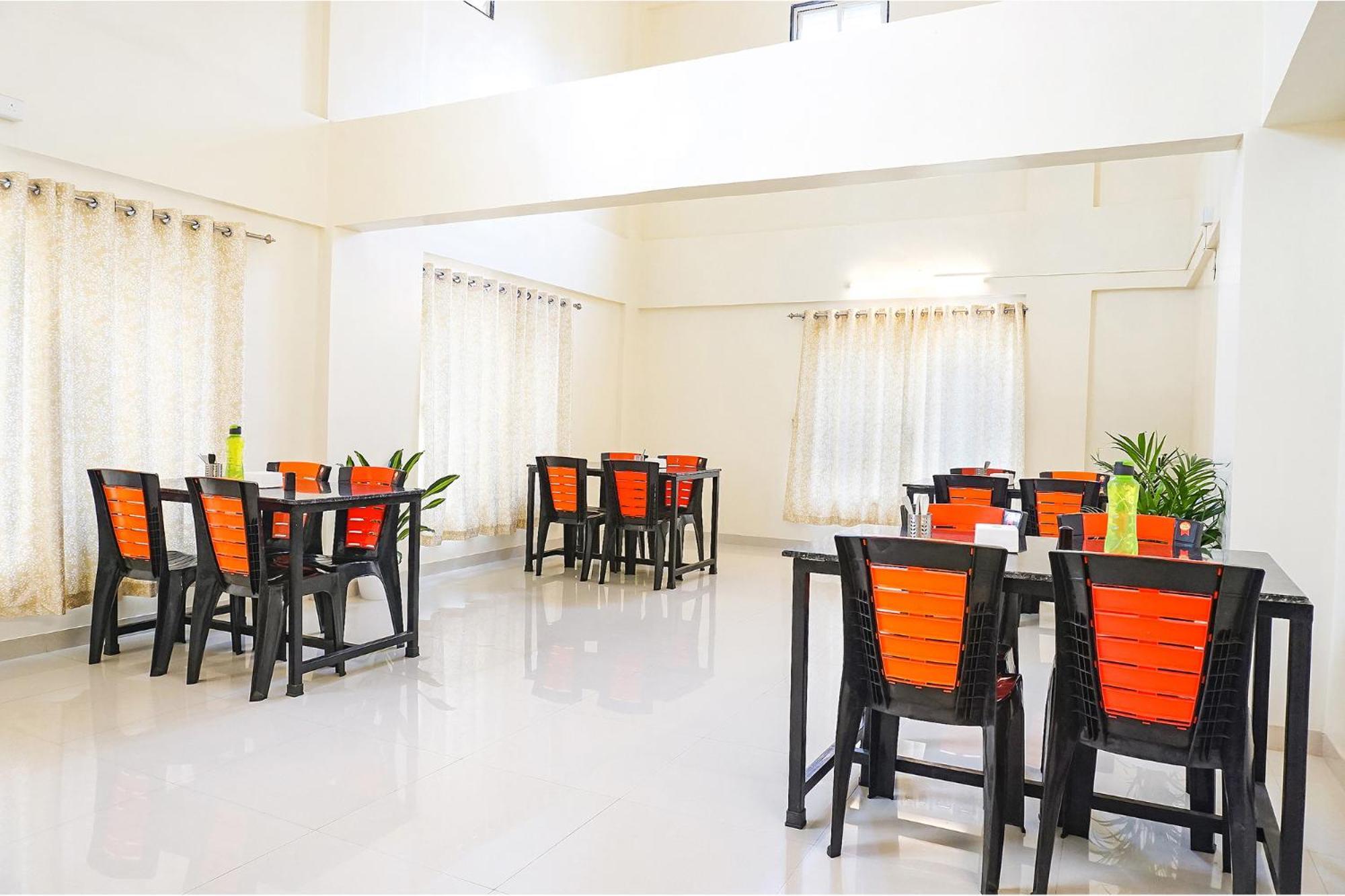 Fabhotel Majestic Luxurious - Nr Rajaram Bhiku Pathare Stadium Пуна Экстерьер фото